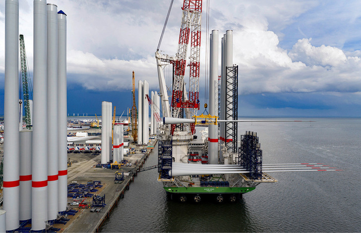 Turbinenset-Verladung für Meereswindpark Nordseecluster A in Esbjerg