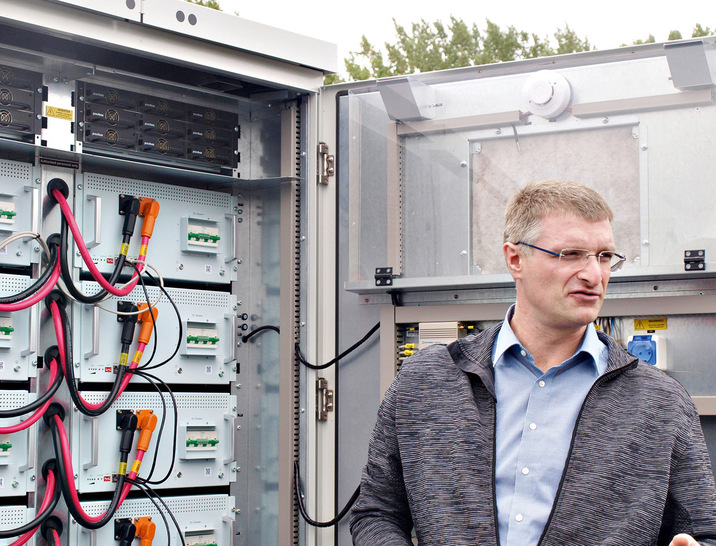 Manuel Gollbach, Geschäftsführer der Stadtwerke Hünfeld, und sein Projekt für saubere Energie.
