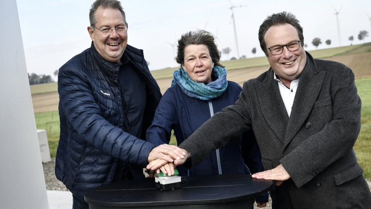 v.l.n.r. Heinrich Lohmann (GF MLK Gruppe), Christel Honold-Ziegahn (stellv. Bürgermeisterin Erkelenz), Oliver Krischer (Minister für Umwelt- und Naturschutz, Verkehr NRW)
