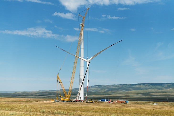 Bau des 210-Megawatt-Windparks Kochubeevskaya - © Rosatom