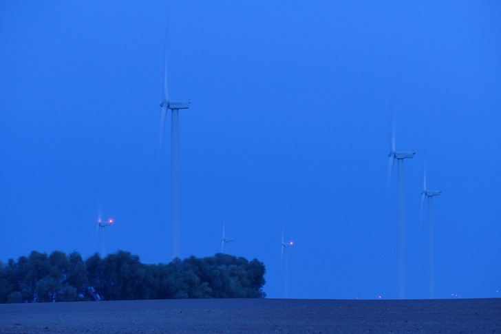 Bedarfsgesteuerte Nachtkennzeichnung im Test: kein Flugzeug –  Licht aus; Flugzeug – Licht an - © Dark Sky