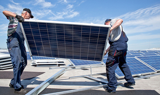 Der Zubau muss schneller gehen. Ob da die höheren Ausschreibungsmengen reichen, bleibt genauso abzuwarten wie die Verabschiedung der Pläne im Bundestag. - © Sunenergy