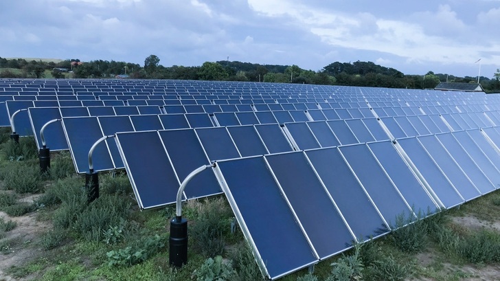 Mit der neuen Förderung werden auch große solarthermische Anlagen zur Nahwärmeversorgung möglich.