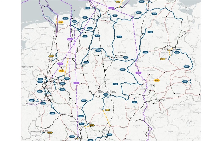 Zwei neue Leitungen zur Hochspannungsgleichstromübertragung: oben aus Schleswig-Holstein bis Schwerin und eine ganz gen Süden - © Netzentwicklungsplan Strom 2035 (2021), erster Entwurf | Übertragungsnetzbetreiber CC-BY-4.0