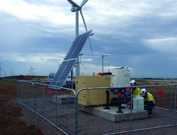 Lidar Zephir 300 | Für Vestas im Einsatz: Vor dem Bau der australischen Macarthur Wind Farm haben drei Lidar-Geräte des Hersteller Zephir den Wind in bis zu 200 Meter Höhe gemessen. Hier wurden 140 Windturbinen vom Typ V112 verbaut, komplette Nennleistung:420 Megawatt, Netzanschluss war 2013. - © Zephir Ltd.