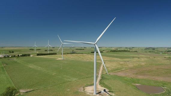 Nordex-Windpark Florida in Uruguay | Nordex-Windpark "Florida" in Uruguay: 21 Anlagen vom 2,4-Megawatt-Binnenlandtyp N117, in der offenen Pampa. Das rund 100 Kilometer von der Hauptstadt Montevideo entfernte Turbinenfeld ging 2013 in Betrieb. Dessen Betreiber UTE hat jetzt bei Nordex für einen noch größeren neuen Windpark nachbestellt. - © Foto: Nordex SE