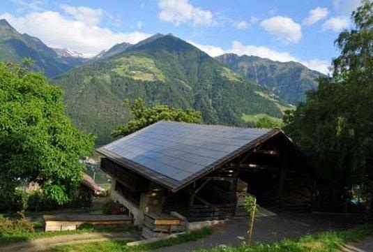 Österreich Alpen Solaranlage