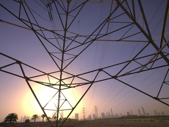 Strommast trägt Stromnetz | Im Jahr 2019 werden die Netzentgelte erstmals einen bundeseinheitlichen Netzentgeltanteil enthalten. - © Foto: Siemens