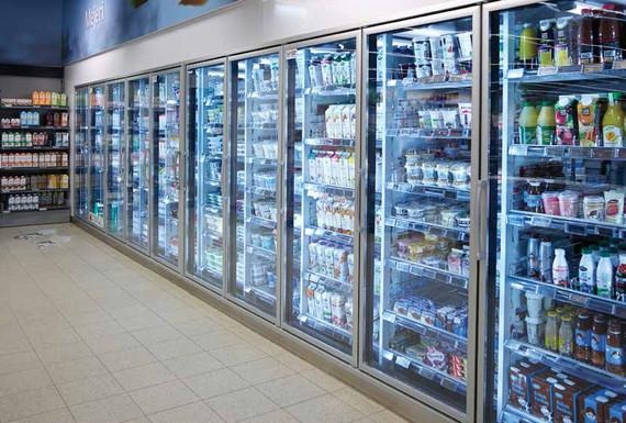 Kühl- und Gefrierschränke machen fast ein Drittel des gesamten Energieverbrauchs eines Supermarkts aus. Eine optimierte Regelung dieser Geräte, bei der auch die Lebensmittelsicherheit nicht beeinträchtigt wird, kann bis zu 33 Prozent der Energiekosten einsparen.