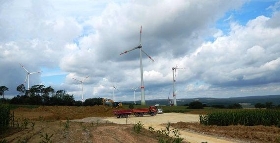 reitenberg Juwi windpark | Windenergieausbau in Thüringen durch Juwi: Die Windparks Reitenberg und Mihla I und II, bestehend aus Enercon-Anlagen mit 101 Meter Rotordurchmesser.