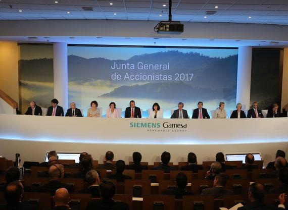 Siemens Gamesa Hauptversammlung Aktionäre 2017 | Erste gemeinsame Aktionärs-Hauptversammlung von Siemens Gamesa im Juni.