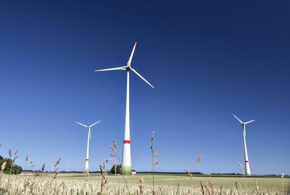 EnBW-Windpark Berghülen | EnBW-Windpark Berghülen auf der Schwäbischen Alb, im Alb-Donau-Kreis, mit sechs Megawatt schon seit 2013 in Betrieb. - © EnBW/Weltenangler