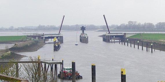 Wesermarsch Huntesperrwerk | Huntesperrwerk in der Wesermarsch bei Elsfleth.