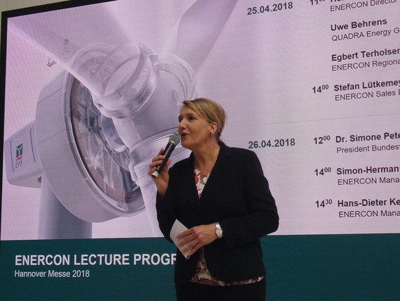 Simone Peter, BEE-Präsidentin | BEE-Präsidentin Simone Peter auf der Hannover Messe.