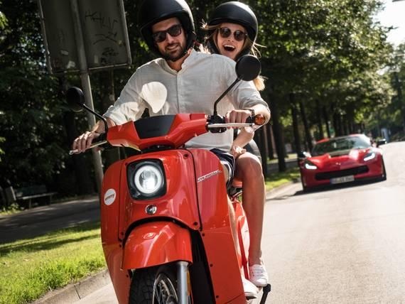 Mehr Elektroroller fürs Rollersharing in München.