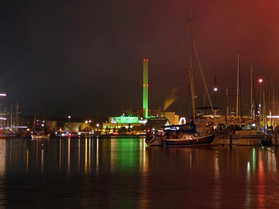 _kwkg_verschoben | Kraftwerk mit Kraft-Wärme-Kopplung am Flensburger Hafen.