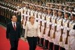 Merkel und Jiabao in China | Merkel and Jiabao both stated their support for negotiations about disputes concerning subsidies for photovoltaics manufacturers..