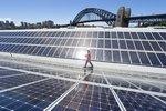 Aufdachanlage Warf Theatre Sydney | Ein Bild aus besseren Zeiten. Als die Suntechanlage auf dem Warf Theatre in der australischen Metropole Sydney 2010 ans Netz ging, war sie die drittgrößte Anlage in Down Under. - © Foto: Suntech