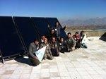 Solarthermieanlage auf Mehrfamilienhaus in Kabul | Der Solarthermiemarkt in Afghanistan ist bisher noch sehr klein und beschänkte sich auf preiswerte und einfache Thermosyphonsysteme zur Warmwasserbereitung. Komplizierte Kombinationssysteme zur Heizungsunterstützung mit Solarspeicher waren bisher noch kein Thema in dem mittelasiatischen Land. - © Foto: REM Solar