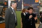 Umweltministerin Puttrich mit Martin Ecker, Geschäftsführer der HDG Bavaria, auf der ISH.