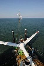 Repower Thornton Bank | Der Offshore Wind-Park Thornton Bank während der Konstruktion des ersten Abschnittes mit 30 Megawatt (MW). Dieser Teil wurde 2009 fertig gestellt. Weitere 295 MW folgen bis Ende 2013.