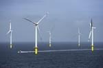 Riffgat | Warten auf den Startschuss: In wenigen Wochen sollen die 30 Siemens-Turbinen im Offshore-Windpark Riffgat Strom für 120.000 Haushalte produzieren. - © Foto: EWE Aktiengesellschaft