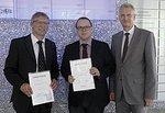 Falko Ebe | Falko Ebe und der Betreuer seiner Bachelor-Arbeit Prof. Gerd Heilscher erhielten für Ebes Untersuchung einen Preis der Wieland-Werke Ulm.