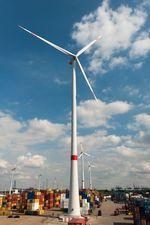 Eurogate Nordex N117 | August 2013: neue Windenergieanlage im Hamburger Hafen - ein weiteres Wahrzeichen der Energiewende in der Hansestadt. - © Foto: Nordex SE