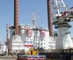 Errichterschiff Friedrich Ernestine | Taufe des Errichterschiffs Friedrich Ernestine im Sommer 2012 durch RWE Innogy. Die Eigentümerin, die Erneuerbaren-Sparte des RWE-Konzerns, will dieses Schiff sowie das Schwesterschiff Victoria Mathias nun mitsamt dem Logistik-Tochterunternehmen OlC wieder verkaufen.