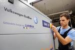 _lichtblick_zuhausekraftwerke | Utopia oder Realität? Lichtblick installiert die ersten Zuhausekraftwerke in Zusammenarbeit mit VW. Der BDH spricht den Hamburgern ihre Vision von 100.000 Mikro-BHKW ab.