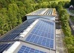 Rempp Küchen Eigenverbrauchsanlage Gewerbe | Gewerbebetriebe werden im EEG gleihc zweifach benachteiligt. Auf der einen Seite müssen sie in der Regel Sonnensteuer auf den selbst verbrauchten Solarstrom bezahlen. Auf der anderen Seite bekommen die Betreiber auch noch einen geringere Einspeisevergütung. - © Krannich Solar