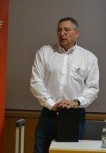 Wolfram Walter ASD Pacadu | Die Platine kommt unscheinbar daher. Doch sie könnte die Welt der Solarstromspeicher verändern. Noch behält Wolfram Walter die technologischen Details für sich.