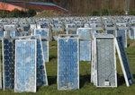 Altmodule | In fast allen Staaten der Europäischen Union sind die Regelungen zur Rücknahme und zum Recycling von Altmodulen inzwischen umgesetzt. Deutschland als ehemals größter Photovoltaikmarkt ist allerdings das Schlusslicht. Hier hat es die Umsetzung der EU-Richtlinie noch nicht über das Entwurfstadium hinaus geschafft.