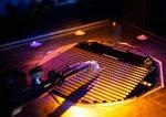 CPV Zellen | Dieser 100-Millimenter-Wafer trägt immerhin 50 kleine Mehrfachsolarzellen, auf die das Sonnenlicht konzentriert wird.
