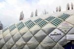 OPV organische Photovoltaik Traglufhalle | Insgesamt 50 Quadratmeter der Oberfläche der Traglufthalle in Berlin haben die Dresdner mit ihren Solarfolien bestückt.