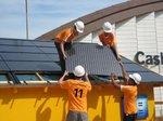Installation Jugendliche Bern Schweiz | Mit dem Gütesiegel will Electrosuisse sicherstellen, dass auch die Qualität bei der Installation der Anlagen stimmt.