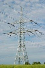 Freileitung | Damit die Leitungen entlastet werden, werden Heimspeicher nun im Test angesteuert.