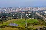 Energieberg Georgswerder, Hamburg | Die "Windmetropole" Hamburg zählt Branchengrößen der Offshore-Windenergie wie RWE, Areva Renewables und Repower zu seinen Bewohnern. Für Siemens wird die Hansestadt zur Windzentrale.