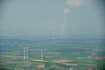 Windpark Brünnstadt | Windkraft ersetzt Atomkraft: Windpark Brünnstadt beim 2015 abgeschalteten AKW Grafenrheinfeld. Der frankische Windpark mit drei 3,2-MW-Anlagen von Senvion ging 2014 in Betrieb.
