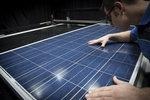 Sonnensimulator | Die Prüfer vom TÜV Rheinland haben zusammen mit ihren Kollegen Testszenarien für Schaltanlagen in Solargeneratoren entwickelt.
