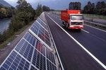 Lärmschutzwand A13 Österreich | Solarmodule können relevant zum Lärmschutz beitragen.