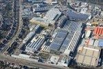 Solaranlage Michelin Jahresvorschau | Die Reifenwerke von Michelin in Karlsruhe erhielten Ende 2010 Solarstromgeneratoren, knapp ein Megawatt. Auf Carports wurden weitere 800 Kilowatt installiert. Michelin hat die Flächen an die Solar Energiedach GmbH aus Sembach verpachtet. - © Foto: Sputnik Engineering