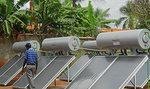 Solarthermie in Kampala, Uganda | Die Solarthermie ist als Geschäftszweig noch schwieriger als die Photovoltaik. Bei Wagner amp; Co. gehört sie aber fest zum Unternehmen. Die Hessen sind damit weltweit unterwegs. So haben sie im ugandischen Kampala eine Brauerei mit thermischen Solarkollektoren ausgestattet. - © Foto: Wagner amp; Co.