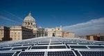 PV Anlage im Vatikan | Betreiber von Solarstromanlagen mit einer Lesitung ab 200 Kilowatt müssen sich bis zum 30. November entscheiden, ob sie Kürzungen mit einer Laufzeitverlängerung oder einem späteren Ausgleich hinnehmen oder bis zu acht Prozent ihrer Vergütung verlieren.