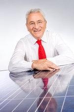 Udo Möhrstedt | Udo Möhrstedt ist Gründer und Vorstandsvorsitzender von IBC Solar mit Sitz in Bad Staffelstein. Er hat mehr als 30 Jahre Erfahrung auf dem Photovoltaikmarkt angesammelt.