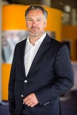 Detlef Neuhaus Solarwatt | Billigprodukte haben auf den etablierten Märkten immer weniger Chancen. Da ist sich Detlef Neuhaus sicher. Deshalb setzt Solarwatt auf höhere Qualität und ein Gesamtangebot.