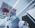 Beladung der KAI-Abscheidekammern mit Gläsern für mokromorphe Solarmodule.
