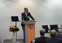 Dirk Güsewell bei seinem Vortrag auf der Offshore-Fachtagung der Stiftung Offshore Windenergie.