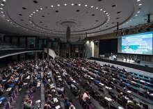 Nicht voll, aber ordentlich gefüllt: Der große Saal im Bremer Congress Center bei der Biogas-Jahrestagung.