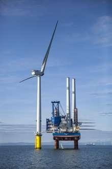 Burbo Bank Extension b | Installation der ersten V164-8.0 MW im britischen Offshore-Windpark Burbo Bank Extension vor Liverpool. Dong Energy errichtet hier 32 Anlagen.